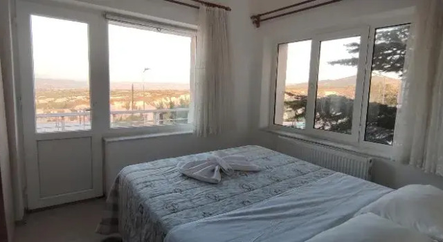 Номер Standard c 1 комнатой с балконом Phoenix Inn Hotel