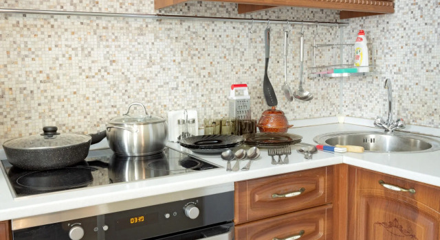Apartments on 7Zh Vzletnaya Street, Reserva ahora Apartamento Hoteles en Krasnoyarsk con aparcamiento, Aparcamiento