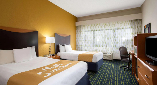 Четырёхместный номер Standard Days Inn by Wyndham Absecon Atlantic City Area