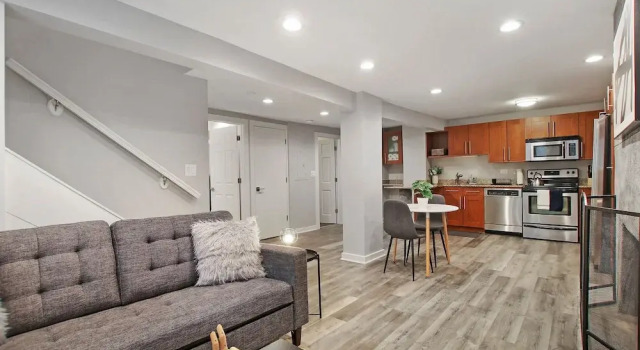 Perfectly Designed 1BR - Barry GA