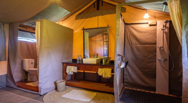 Семейный тент Serengeti Woodlands Camp