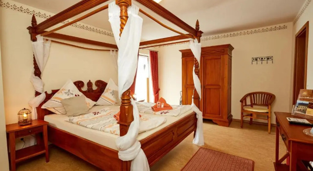 Hotel Am Eifelsteig, Prenota Hotel Neroth Vulkan Eifel