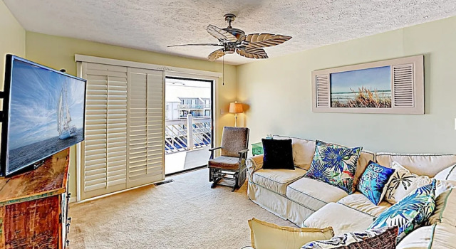 All-suite Penthouse W/ Pool, Walk To Grand Strand 2 Bedroom Condo
