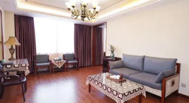 Люкс Business Chang Yu Hotel
