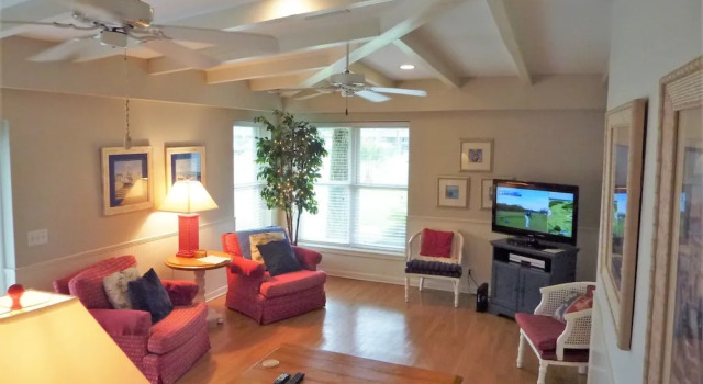Guiding Light Unit C - Groundfloor by Jekyll Realty, Buchen Sie Ferienhaus Villen in Jekyll Island, Villa