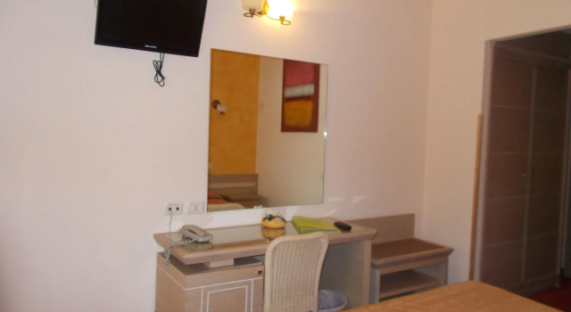 Hotel Nedy, Boek Hotel Massa Apuana coast