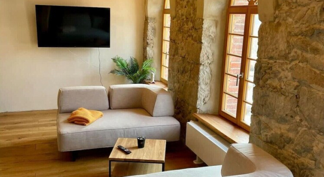 Galeriewohnung mit 7 m Raumhohe, Whirlwanne & Kamin - Best Price!, Prenota Appartamento Hotel a Sassonia con parcheggio, Parcheggio