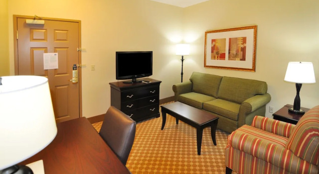 Люкс c 1 комнатой Country Inn & Suites by Radisson, Conway, AR