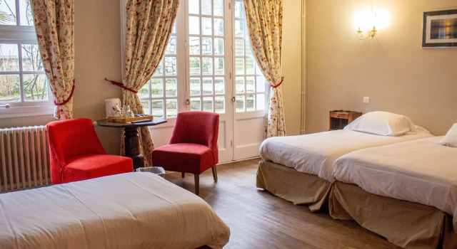 Hostellerie et SPA de la Vieille Ferme, Book Hotel Hotels in Upper Normandy with Breakfast, Breakfasts