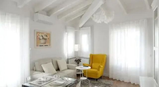 Navarra Chic Apartment & Terrace, Забронировать Апартаменты/квартира Памплона Наварра, рядом с Счетная палата провинции Наварра