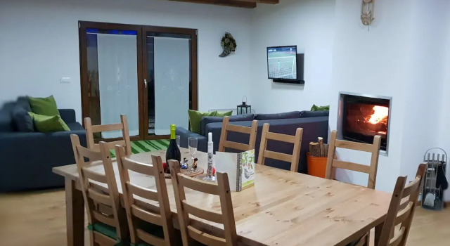 la LUNA delle MONTAGNE Chalet, Book Chalet Hoteller i Friuli Venezia Giulia med parkering, Parkering