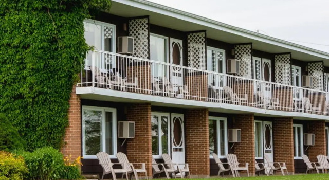 Четырёхместный номер Standard Silver Dart Lodge