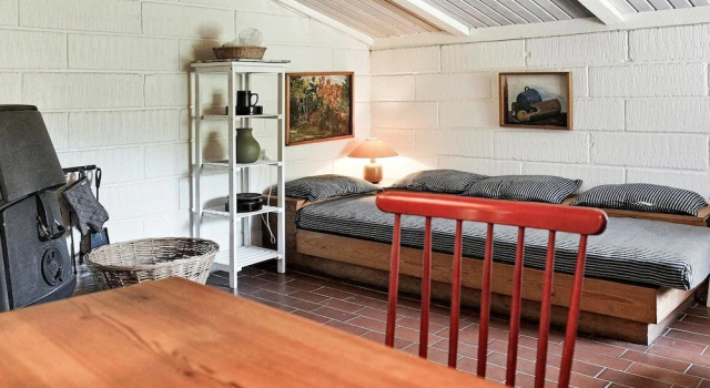 Spacious Holiday Home in Allinge Bornholm With Sea View, Book Feriehus Sommerhuse i Allinge, Hytte