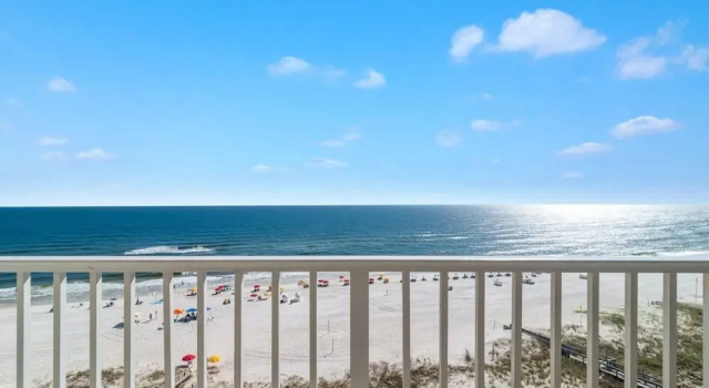 Апартаменты Windward Pointe 903- Beachfront Indoor Outdoor Pool