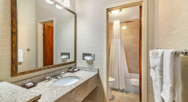 Двухместный номер Business The Inn at Gran View Ogdensburg, an Ascend Collection Hotel