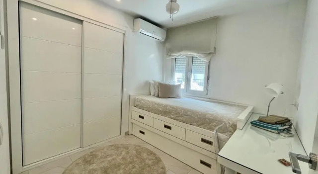 Next to the Historic Marbella-100m. from beach - Modern Nordic deco, Забронировать Отель Марбелья Коста-дель-Соль, рядом с Марина Ла Бахадилья