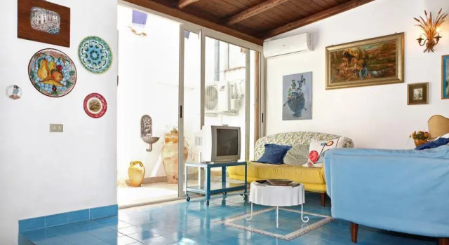 Splendida Casa A Taormina " Casa di Anna ", Book Hotel Hotels in Sicily with Parking, Parking