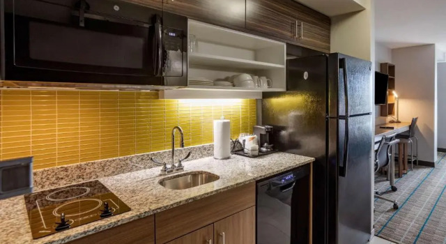 Люкс MainStay Suites Bowling Green North