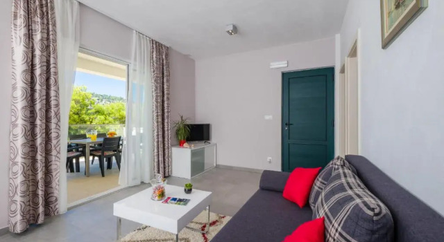 Апартаменты с 2 комнатами с балконом и с видом на море Apartments Lanterna