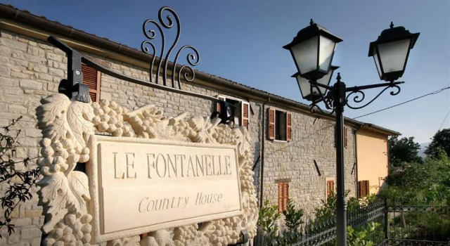 Le Fontanelle 15 in Sant Ippolito, Rezerwuj Hotel Sant'Ippolito Marche