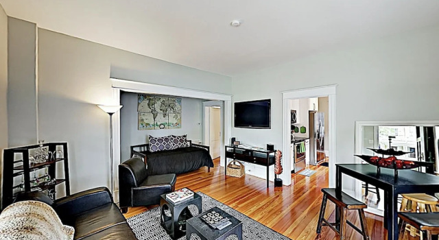 New Listing! Classic Charm In The City W/ Sunroom 4 Bedroom Duplex, Забронировать Отель Сент-Огастин Saint Augustine Area, рядом с Cathedral Basilica of St. Augustine