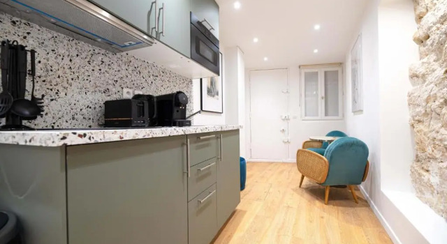 Апартаменты Deluxe Beautiful Apartment in Marais - With AC