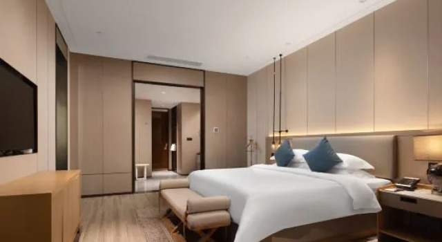 Люкс Blue Ocean Lindun Hotel
