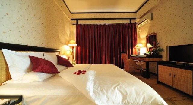 Yijing Garden Resort & Spa Hotel, Rezerwuj Ośrodek wypoczynkowy Hotele w Kunming z parkingiem, Parking