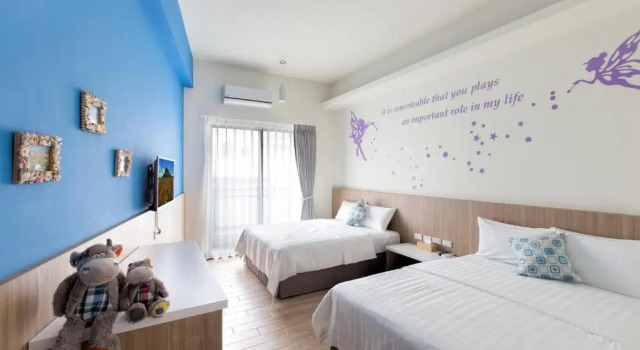 Четырёхместный номер Standard с балконом Sanwu Homestay