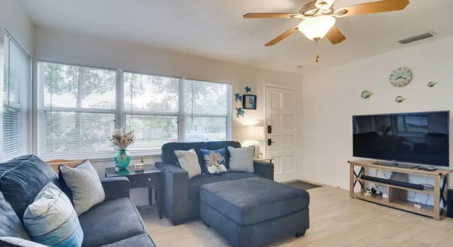 Pet-friendly Gulfport Home: Walkable Location!, Réserver Maison de vacances Gulfport Floride