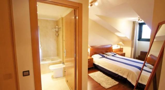 Atico centro Oviedo 3hab+garaje+terraza+wifi, Забронировать Отель Отели Овьедо с парковкой, рядом с Театр Кампоамор, Парковка