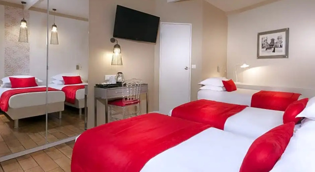 Номер Superior Hôtel Eiffel Segur