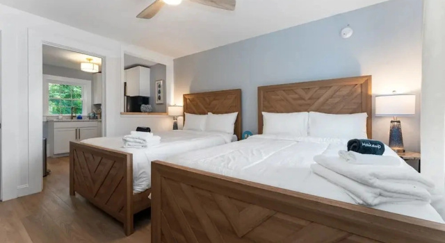 Четырёхместный люкс Sunset Suites