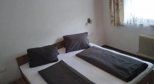 Pension Steiner, Matrei am Brenner 18b, 6143 Matrei am Brenner, Rezervovat Hotel Hotely v Tyrolsko s parkováním, Parkování