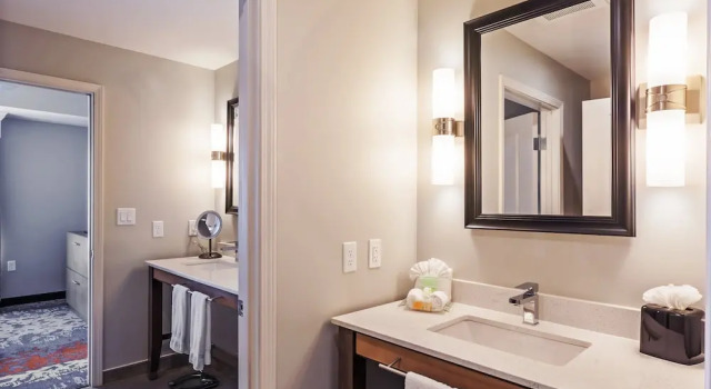Люкс Holiday Inn Houston NE-Bush Airport Area by IHG