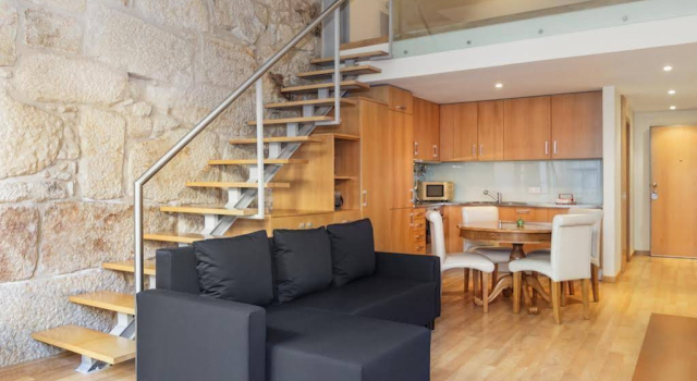 Duplex Downtown, Забронировать Отель Порту Регион Порту, рядом с Канатная дорога Гайя