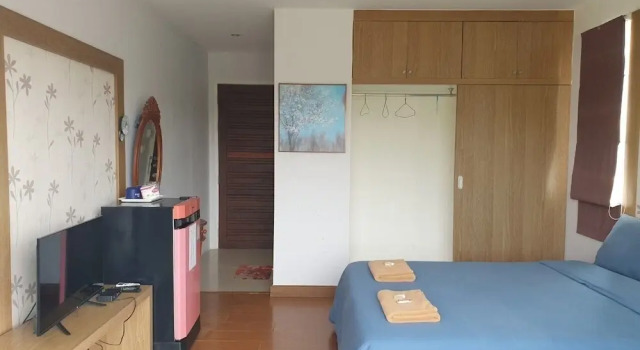 Двухместный номер Standard с балконом и с видом на реку Banchaitalay Room