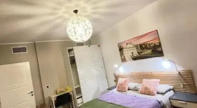 Smart-House-Central-Rent-Rooms-With-Air-Conditioning FREE PARKING, Забронировать Отель Отели Бергамо с парковкой, рядом с Стадион «Атлети Адзурри д’Италия», Парковка