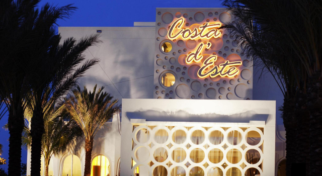 Costa dEste Beach Resort & Spa, Забронировать Курортный отель Курортные отели Виро-Бич, рядом с Художественный музей Веро-Бича, Курортный отель