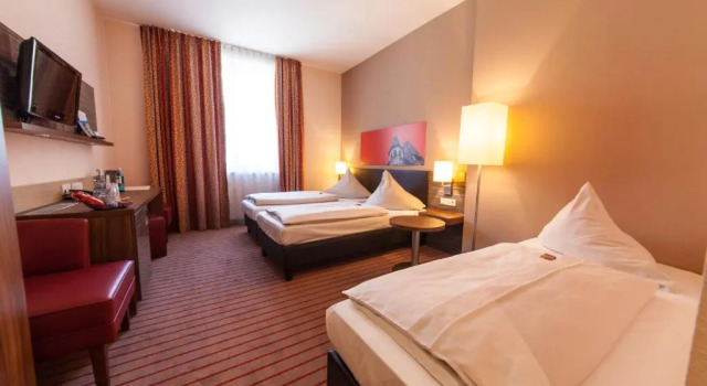 Трёхместный номер Standard Novina Hotel Tillypark