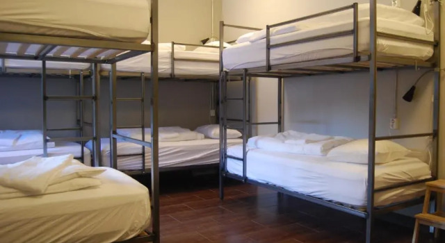 Кровать в общем номере Tehúsið Hostel & Guesthouse
