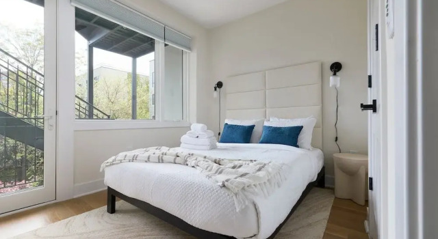 Peaceful 3BR Loft Walk Hoboken Minutes to NYC, Забронировать Апартаменты/квартира Хобокен North Jersey, рядом с Парк Мэдисон