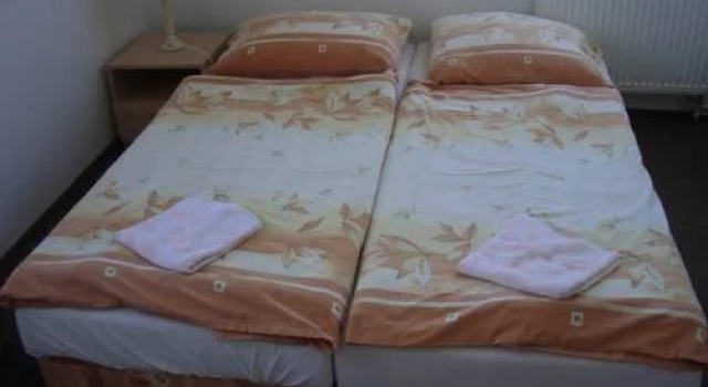 Pension Efekt No 2, Prenota Hotel Srni 