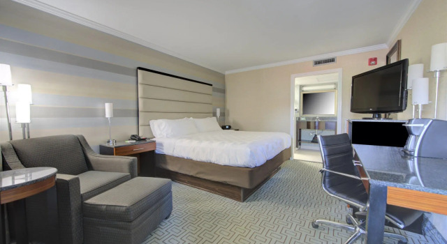 Двухместный номер Standard No Window Holiday Inn Plainview-Long Island by IHG