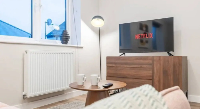 Luxurious 2 Bed Central Cardiff Free EV Charge