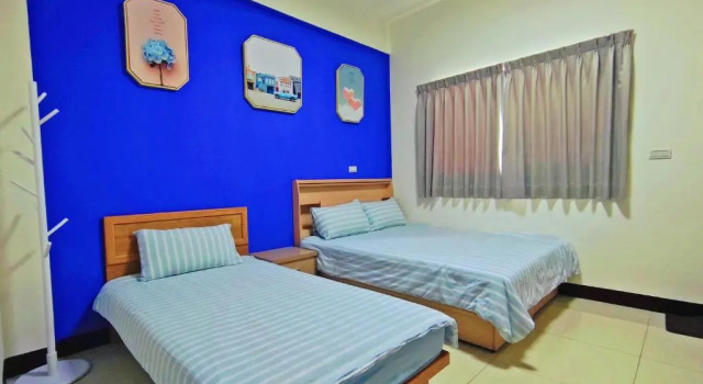 Standard Dreier Zimmer mit Balkon Art B&B