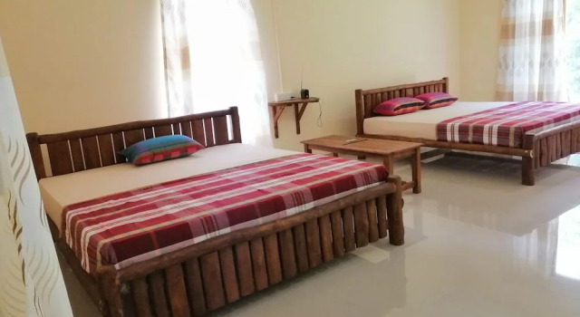 Silent Bungalow River Side