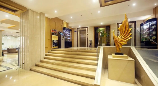 Phoenix Regalia Hotel Chunxi - Chengdu, Book Hotel Chengdu Sichuan