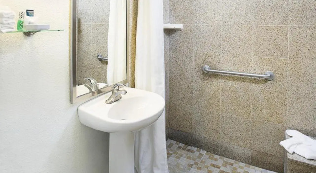 Двухместный номер Standard с видом на внутренний двор Four Points by Sheraton Destin - Fort Walton Beach