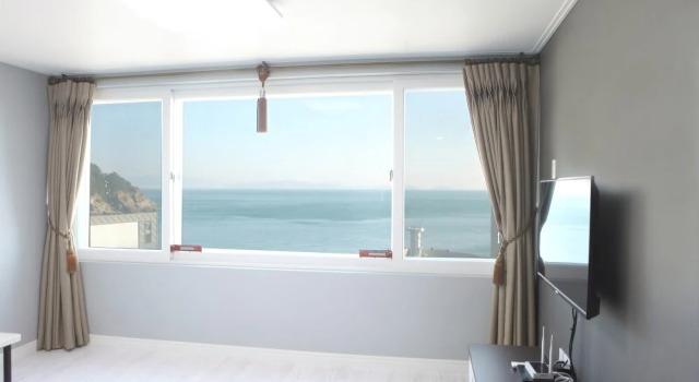 Sky and Ocean Village Pension